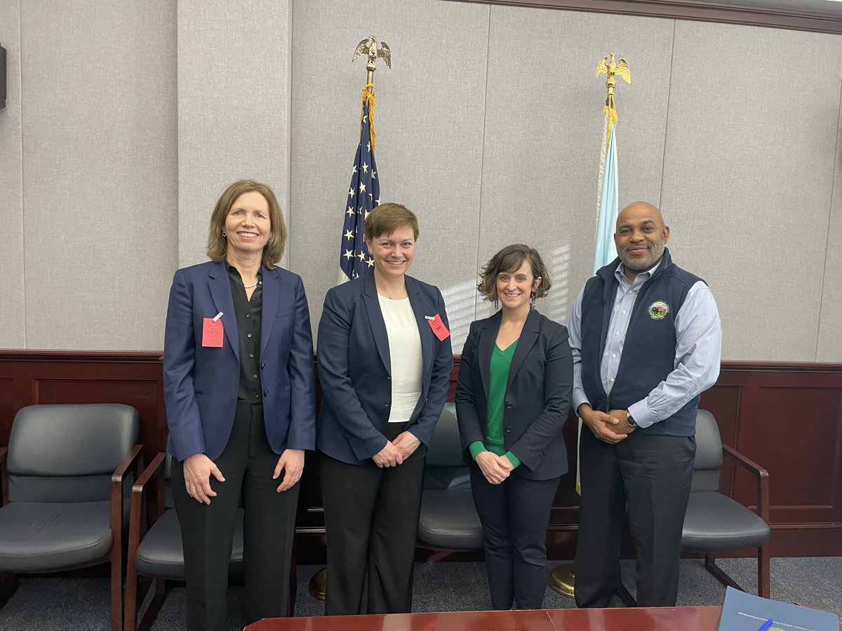 NorwayUS's tweet photo. Ambassador Krutnes and Kristin Myskja, Director General for the Climate, Industry, and Technology Department, met with the directors of @BOEM and @BSEEgov to discuss cooperation on 🇺🇸 and 🇳🇴 offshore wind energy and carbon sequestration projects. #offshorewind #carboncapture https://t.co/nNN3EStDKH