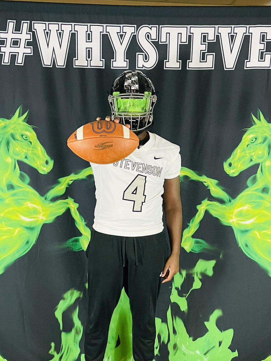 Mikehall24's tweet photo. After a great visit I am blessed to receive an offer to continue my academic and football career at Stevenson university thank you to @SUMustangFB  @KenEmmons_SU and the rest of the staff for having me up 🟢 🐎 #madistrong #stangs https://t.co/MonwJoTjvL