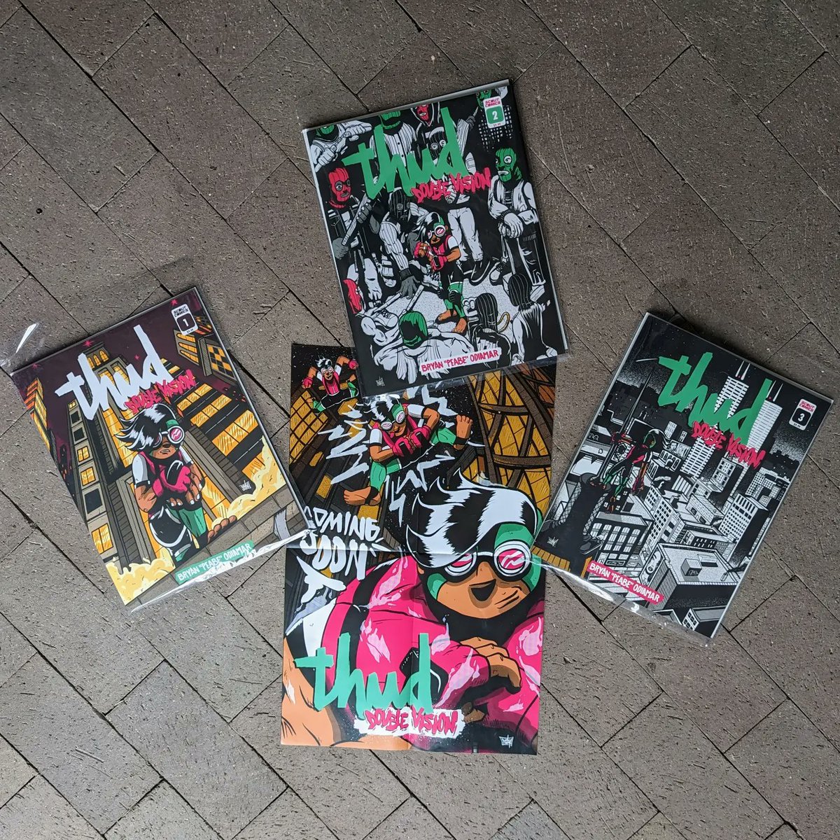 peabe's tweet photo. Signed copies of Thud: Double Vision issues 1, 2, &amp; 3 are now available at https://t.co/8bMNoBHCSu

And for any order, get a FREE limited edition 11"x17" Thud poster while supplies last! I think there's only like 25 of them, so act quick if you want to one. 

#thuddoublevision https://t.co/ttToWKWsSI