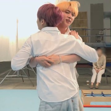 itsdaechwitaa's tweet photo. "Jungkook e o Seokjin não vivem um sem o outro" — a thread: https://t.co/YtvbY4mtrU