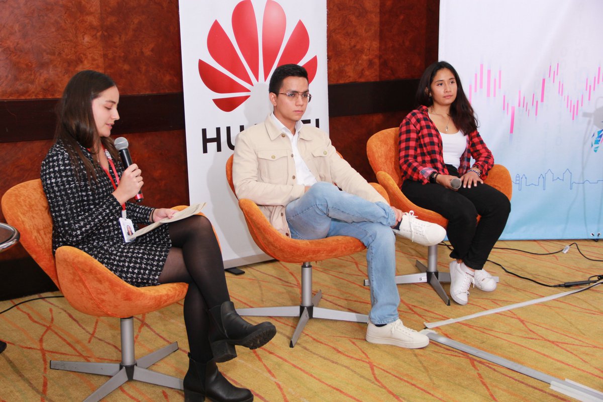 Huawei_Colombia's tweet photo. “Los sueños son posibles, a manera propia pueden brillar si perseveras lo suficiente” Alejandra Landinez, Arquitecta de soluciones. https://t.co/Q8QQxsuSgN