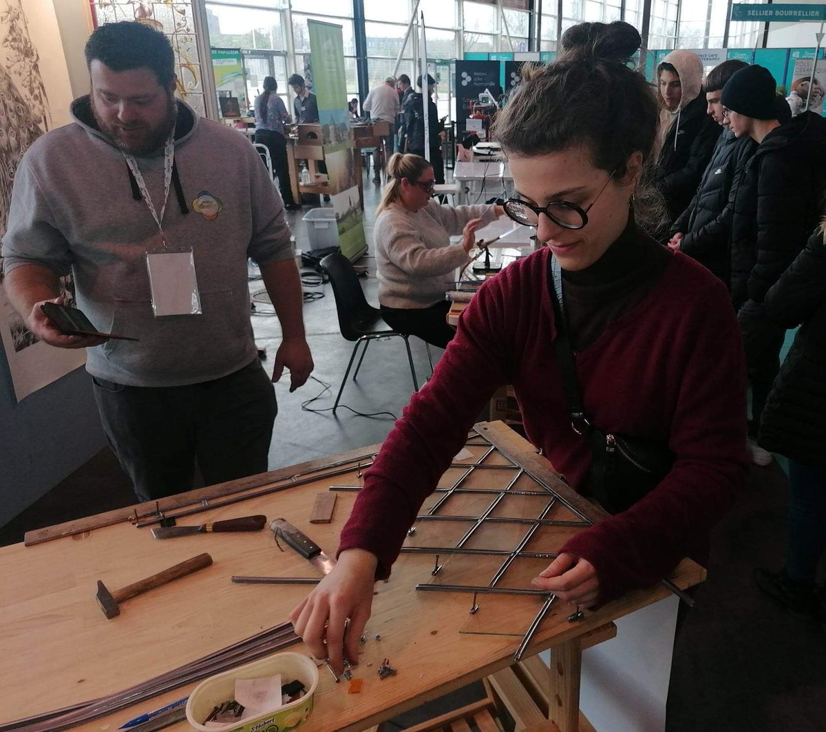 ClgLeandre's tweet photo. Les 3e ont pu poser leurs questions, découvrir des métiers et des formations au salon de l'orientation de Rouen.
Nous avons également pu observer les gestes des jeunes lors des épreuves des sélections régionales de la compétition des métiers entre normands. 
#parcoursavenir https://t.co/yrCP9MYHp4
