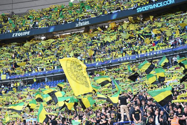 lequipe's tweet photo. Nantes jouera son quart de finale de Coupe à huis clos https://t.co/Cjvwn1m7L3 https://t.co/0quuzqA35q