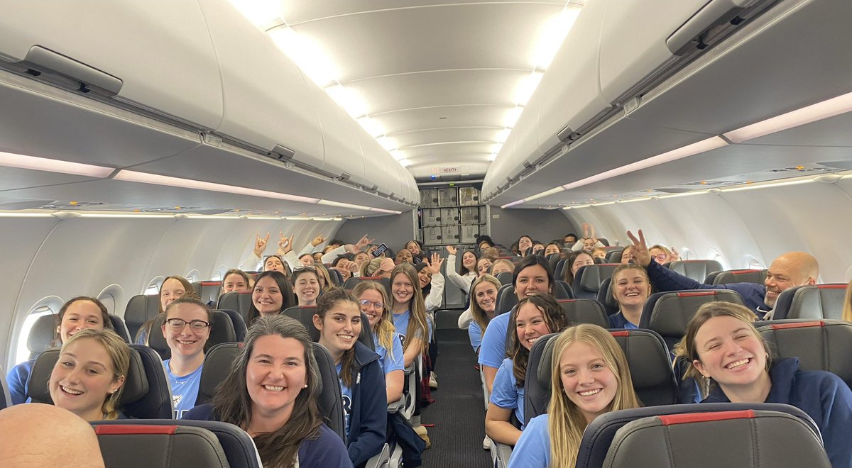 ButlerSoftball's tweet photo. Dawgs have landed in FLORIDA! #3rdD https://t.co/P83UiNGgI9