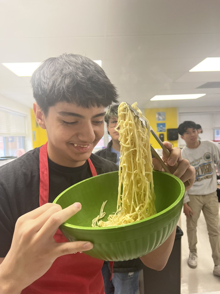 Cooking w/ Pope tweet media