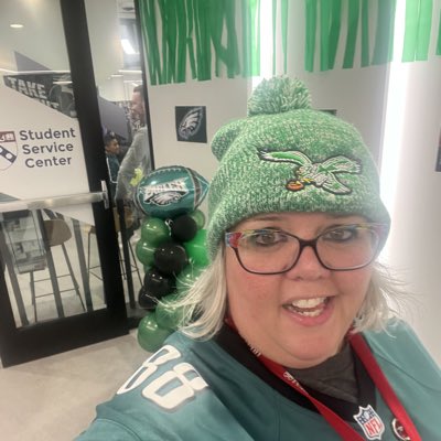 stephshow13's tweet photo. #NewProfilePic #GoBirds https://t.co/1nD88uEiNf