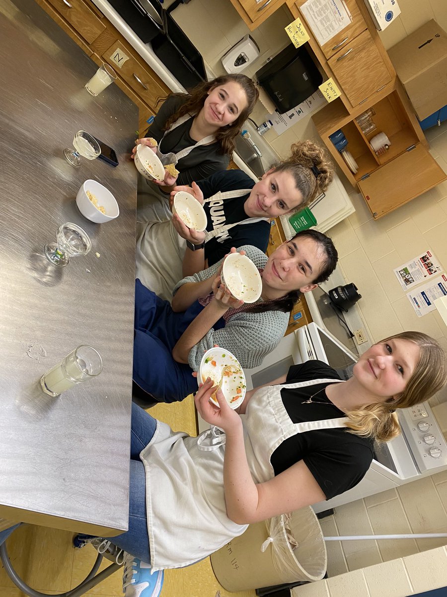 aberryfinn's tweet photo. Culinary I - knife skills and safer &amp; sanitation practices perfected by making SALSA.  Yummy 🍅 https://t.co/4TLIwhbhUr