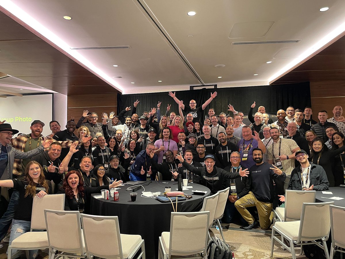 Day 2 of the #SaaSPRENEUR Mastermind!!! Shoutout to all our attendees! You ROCK!  
#gohighlevel