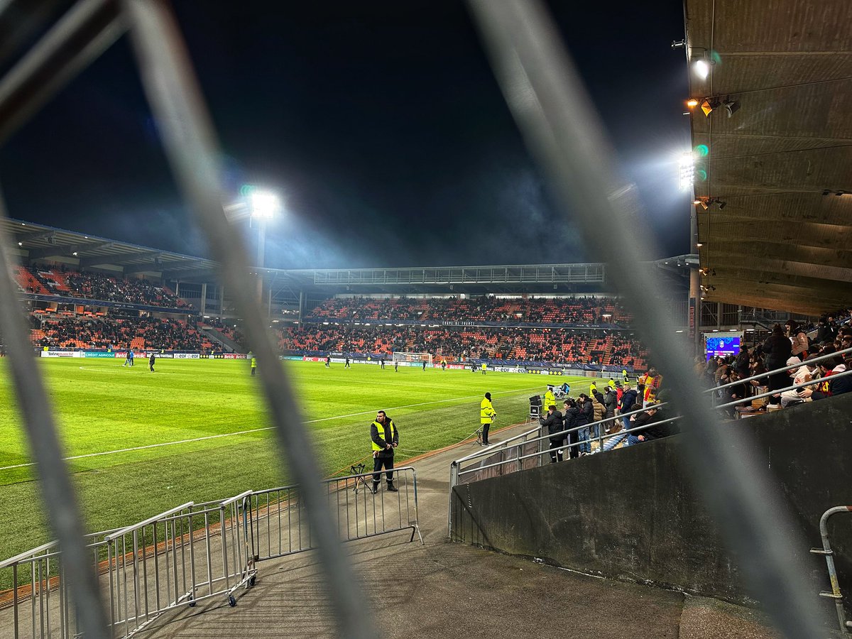 LensFans_1906's tweet image. Partout avec vous ! 🔴🟡

#FCLRCL