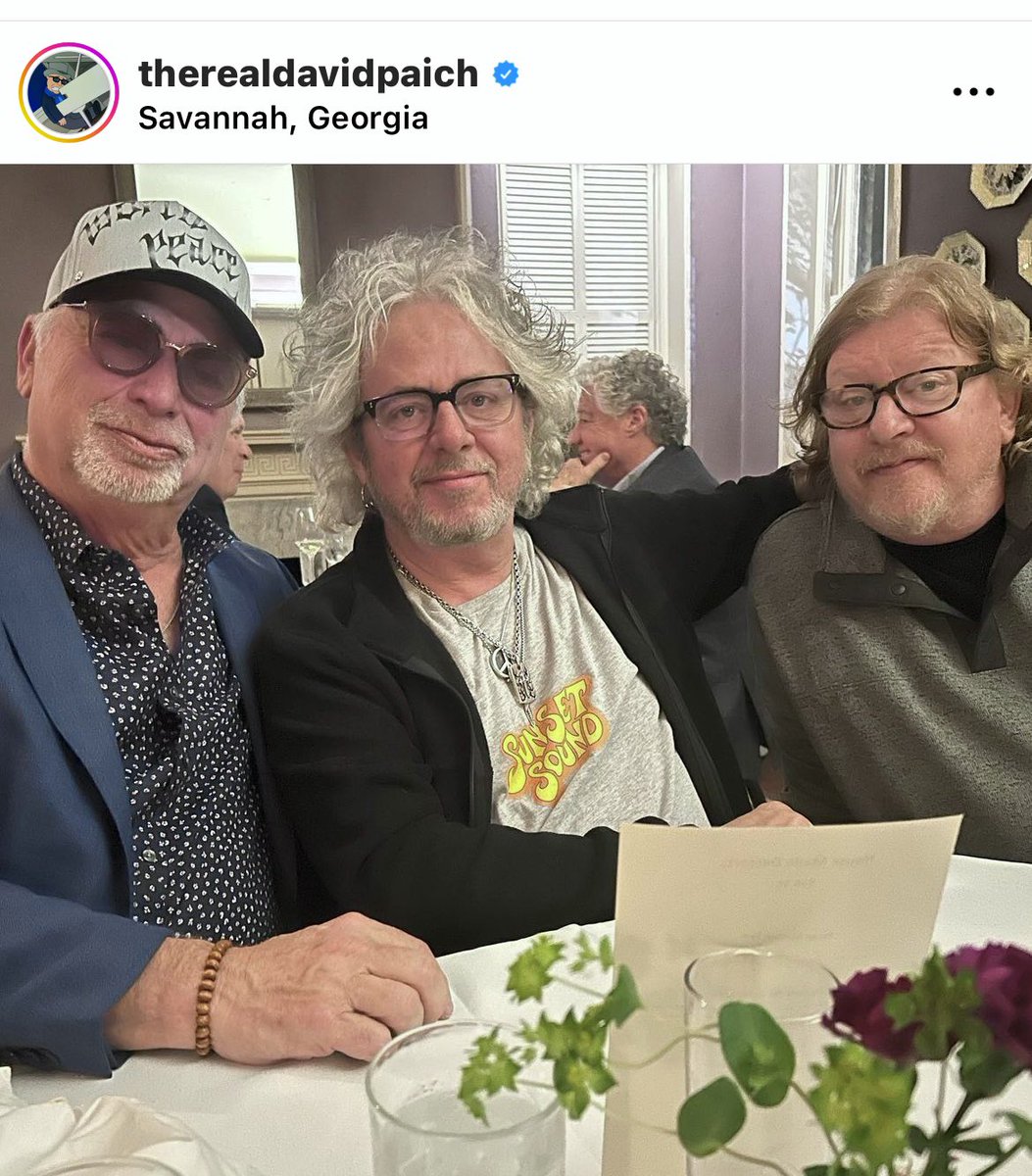 Luv seeing this! David, Steve &amp; Joseph. Lookin’ relaxed &amp; happy. ❤️🎼🎸🎩🎹🎤.   

📷 cred @therealdavidpaich IG

#DavidPaich #SteveLukather #JosephWilliams #Toto ❤️