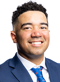 RiverHawkBB's tweet photo. 8 days, #8 Trey Brown. Trey is a senior OF from Rochester, NY. In a shortened season last year due to injury, Trey batted .273 with a .400 OBP in his 10 starts in LF. He names Ruth's Chris Steak House as his favorite spot to eat dinner. 

#DigIn
#GoodDoneNext https://t.co/kJwN0luRgJ