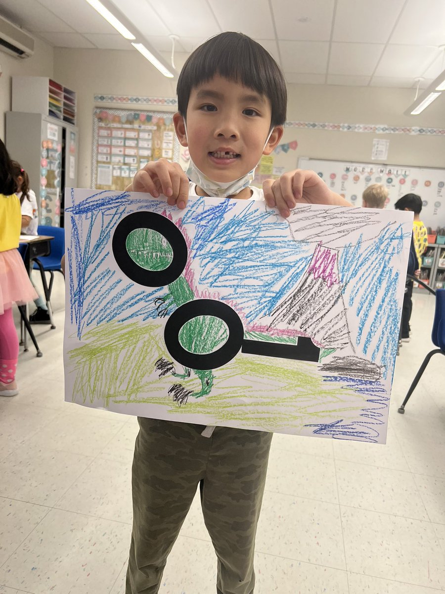 miss___mcmahon's tweet photo. Today we celebrated 100 days of first grade! Each student used their imagination to create a picture using the numbers 1, 0, and 0. See if you can spot the 100! #flyhighfalcons https://t.co/DrYKi66xJF