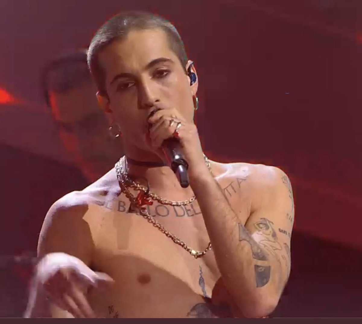 VJay_Pix's tweet photo. #Maneskin - #Sanreno2023
#fantasanremo2023
#Sanremo
#Sanremo23
#Maneskin - fedez paola e chiara #9febbraio #blanco #giorgia #angeloduro #tananai Musica tendenza
Rosa Chemical
Benigni
#nonSiVede
Articolo 31
Amadeus
Mengoni
Albano #omniars - https://t.co/Lo427YWNfM