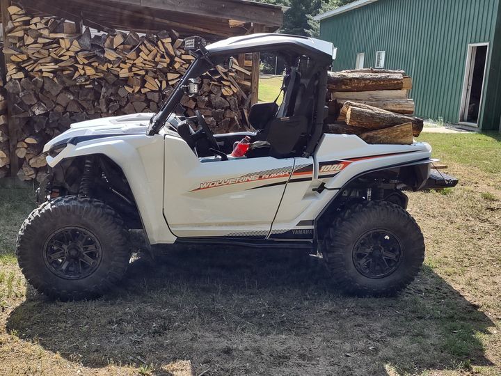 OwenMtrSprts's tweet image. Never afraid of a little hard work.⁠
⁠
📸 Tony I.⁠
⁠
⁠
#Yamaha #RMAX1000 #RMAX2 #ProvenOffRoad #REALizeYourAdventure #AssembledInUSA #Yamaha10YearBelt⁠