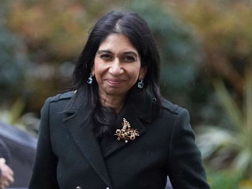 YOU will be ecstatic to hear that Suella Braverman has decided to increase YOUR energy bills by another 40% this April.

🔴RETWEET if you are think this is unfair.