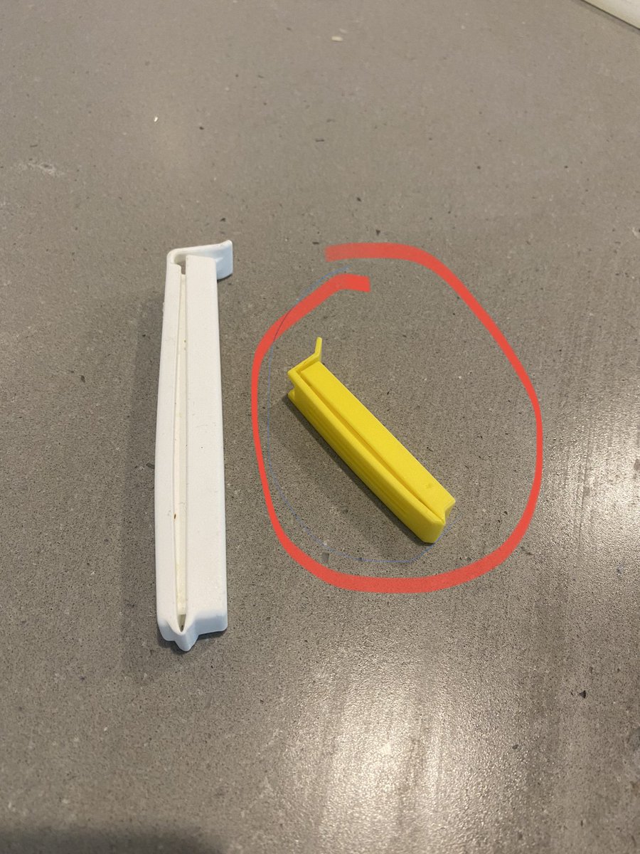 sdub78's tweet photo. @IKEAUSA - the small clips suck, just make more big ones. https://t.co/1fD8eTwuPS