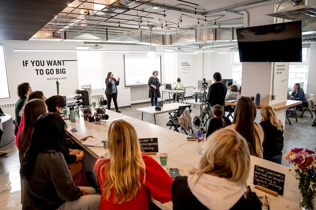 Launch Coworking tweet media