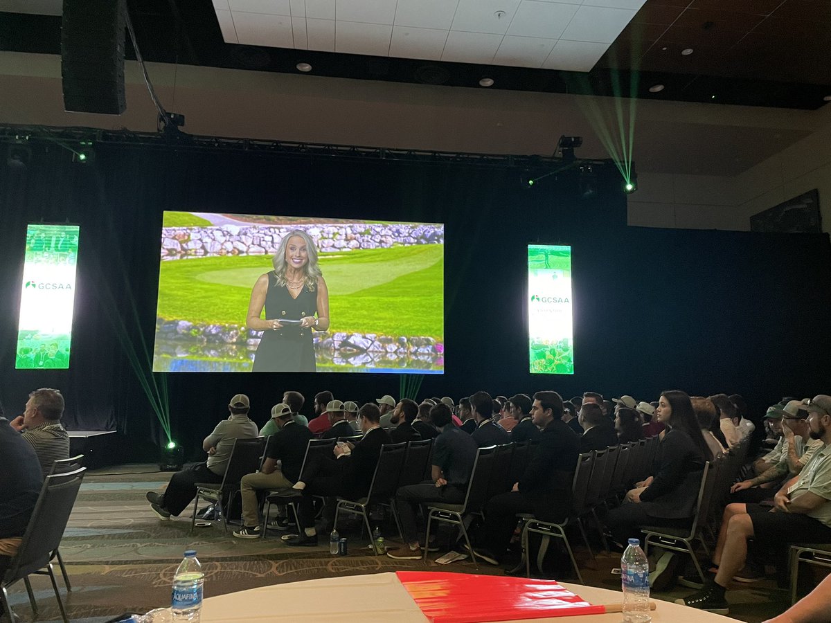 cshaw04's tweet image. 63 teams, 250+ students, countless hrs studying &amp;amp; priceless experiences in learning, team building &amp;amp; leadership. #TurfBowl2023

Especially proud of our #GuelphTurf students &amp;amp; grateful to their sponsor @SyngentaTurfCA 👌🏻

Thank you @gcsaa @JohnDeere for this wonderful event!