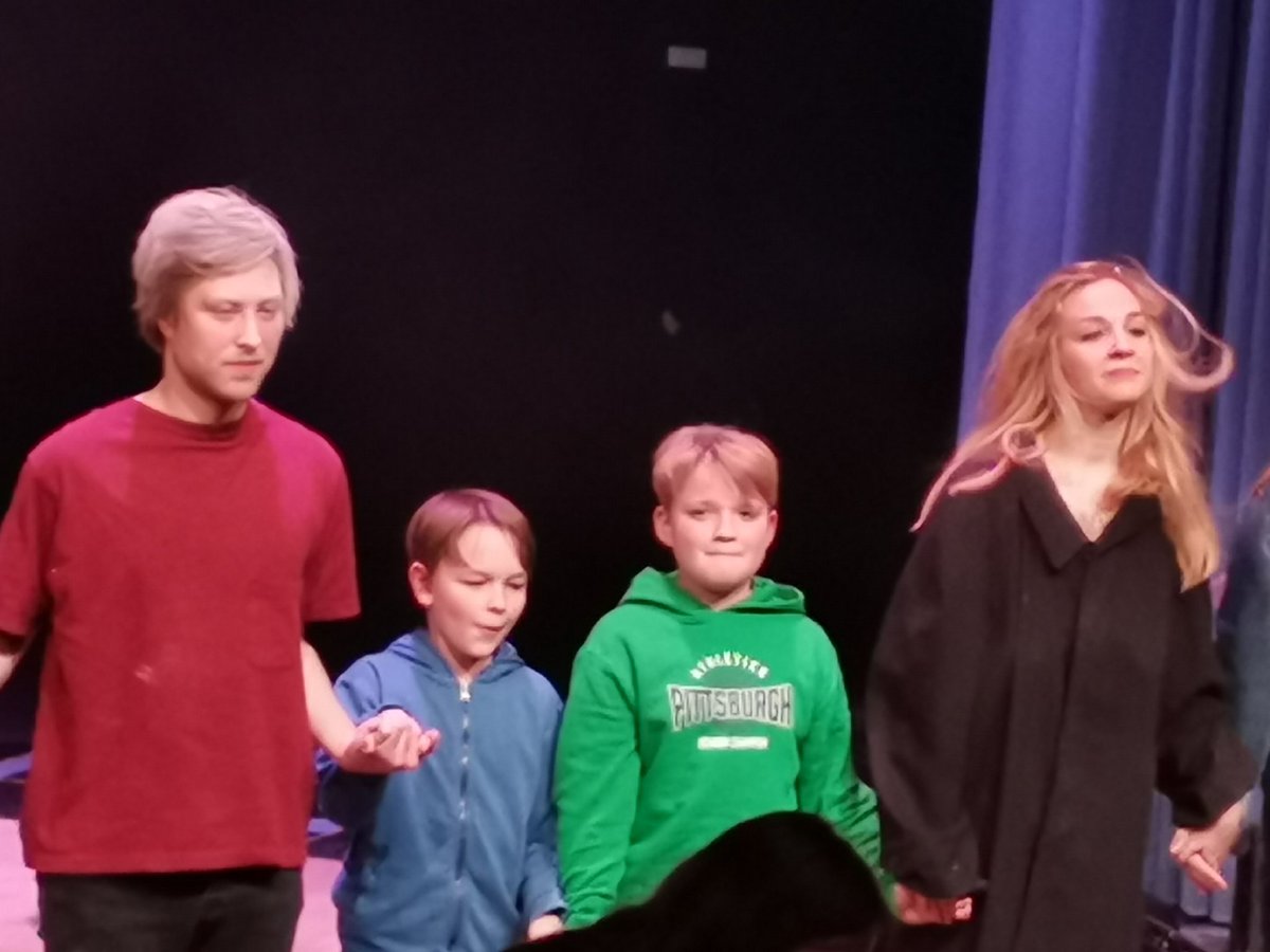 Ô Racine, du théâtre! tweet media