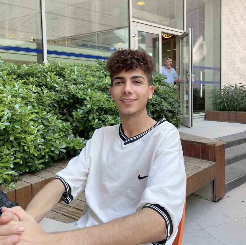 moonseramo's tweet photo. tek başına her şeye göğüs geren çocuk umarım bunada göğüs gerebilirsin bu ülkenin senin naifliğine ihtiyacı var… #tahaduymaz #TahaDuymazaAcilYardım #TahaDuymaziTerkEtmeyin https://t.co/xSorZ0QeXj