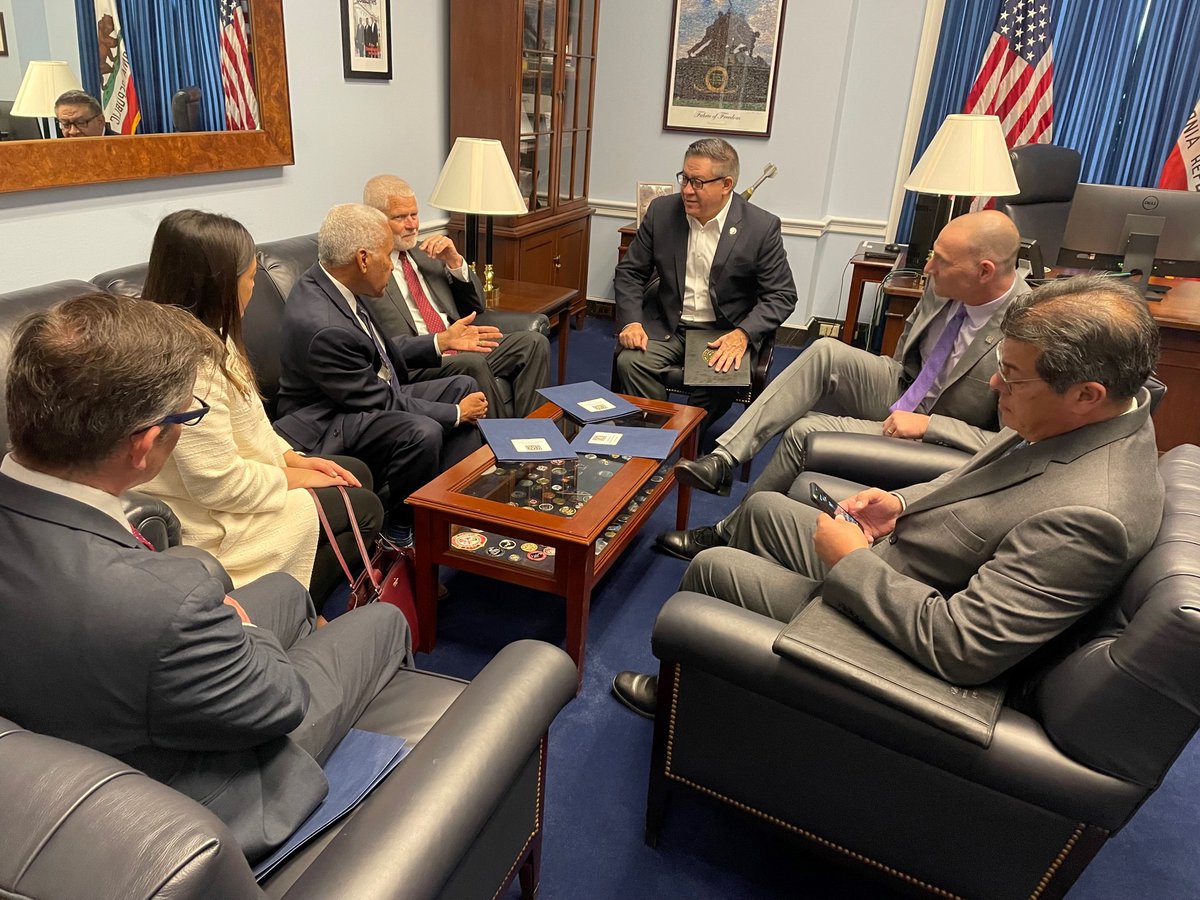 CSAC_Counties's tweet image. Hello from Washington, D.C. 👋

CSAC Officers and staff are in our nation’s capital to discuss federal policy issues that impact counties at the 2023 @NACoTweets Legislative Conference. But first, our leaders met with CA representatives to discuss key priorities.