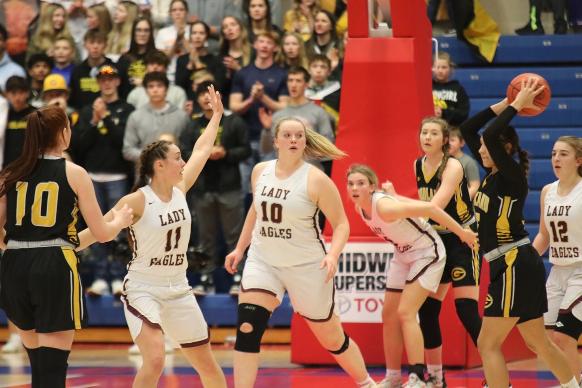 Basketball in Kansas: “Really balanced and really deep” – How 3A girls’ basketball is enjoying an historically dominant season - <a href="/cnichollHays/">Conor Nicholl</a> takes a look 🏀

VIEW: sportsinks.com/basketball-in-…

Powered by @MammothBuilt <a href="/WatcoRail/">Watco</a> <a href="/SAFEks/">SAFE Kansas</a> <a href="/nextechwireless/">Nex-Tech Wireless</a> <a href="/AmericanImp/">American Implement</a> <a href="/crawkantel/">Craw-Kan</a>