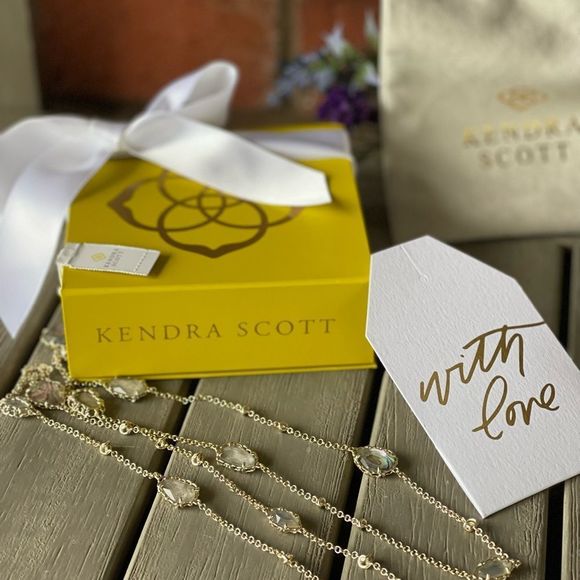 TrueReprobate's tweet image. So good I had to share! Check out all the items I'm loving on @Poshmarkapp from @olgakrauss @ashrhoads95 #poshmark #fashion #style #shopmycloset #bioworld #jonesnewyork #kendrascott: posh.mk/7dRufwfUhxb