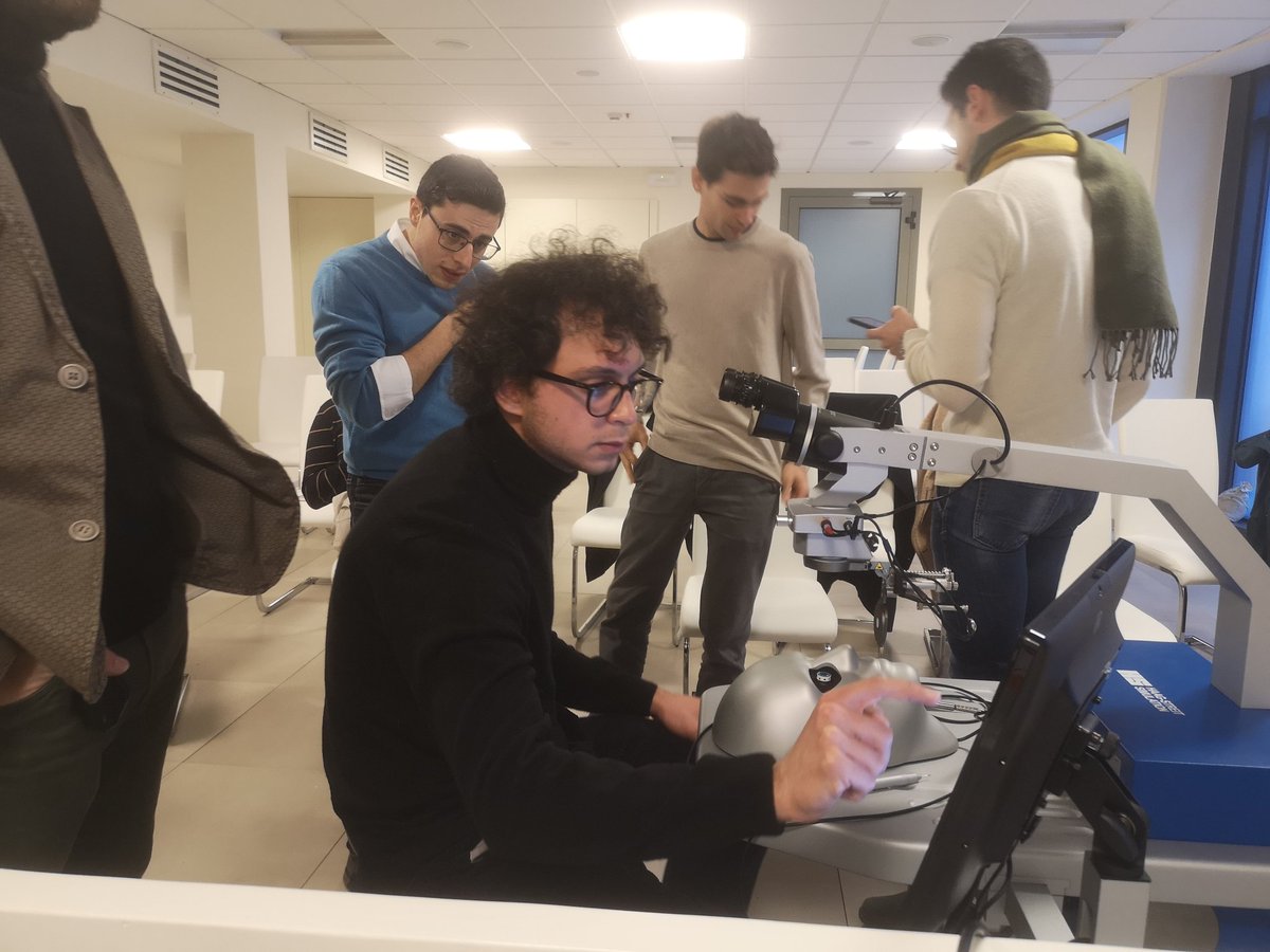 Due giorni molto belli di training chirurgico trascorsi a Firenze nella sede della Offhealt con gli specializzandi del 2 e 3 anno! Simulatore di altissimo livello!