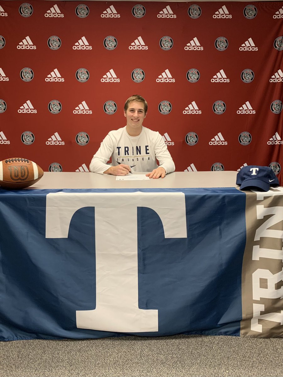 BryceSmith21's tweet photo. I am excited to say I am committed and signed to play football at Trine University @TrineThunderFB @CoachAbbs @CoachRRiley https://t.co/m4kVr0bLs5