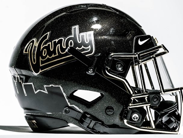 AaronDuncanII's tweet photo. WOW! after an amazing conversation with @Coach_Lezynski i am blessed and honored to receive my FIRST DIVISION 1 offer from @VandyFootball #AGTG @RivalsFriedman @OvertonDarryl @DMV_CALI_LBGkid https://t.co/tPrSuqwBb8