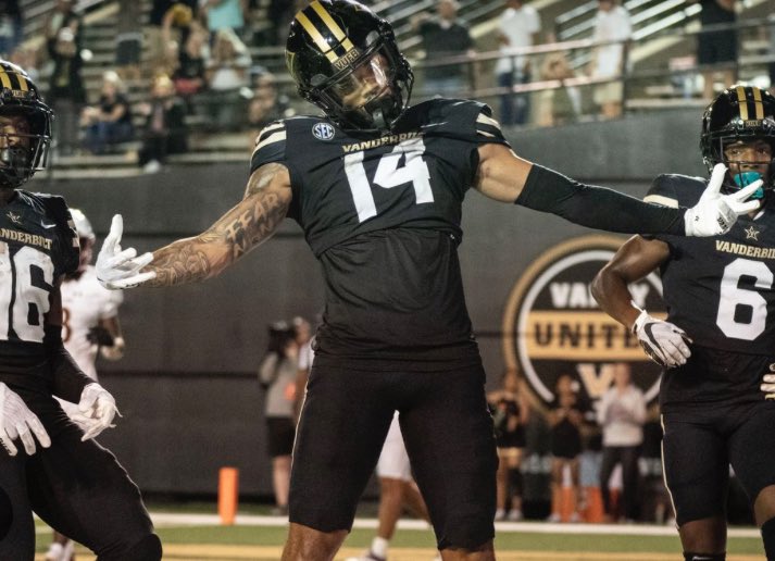AaronDuncanII's tweet photo. WOW! after an amazing conversation with @Coach_Lezynski i am blessed and honored to receive my FIRST DIVISION 1 offer from @VandyFootball #AGTG @RivalsFriedman @OvertonDarryl @DMV_CALI_LBGkid https://t.co/tPrSuqwBb8
