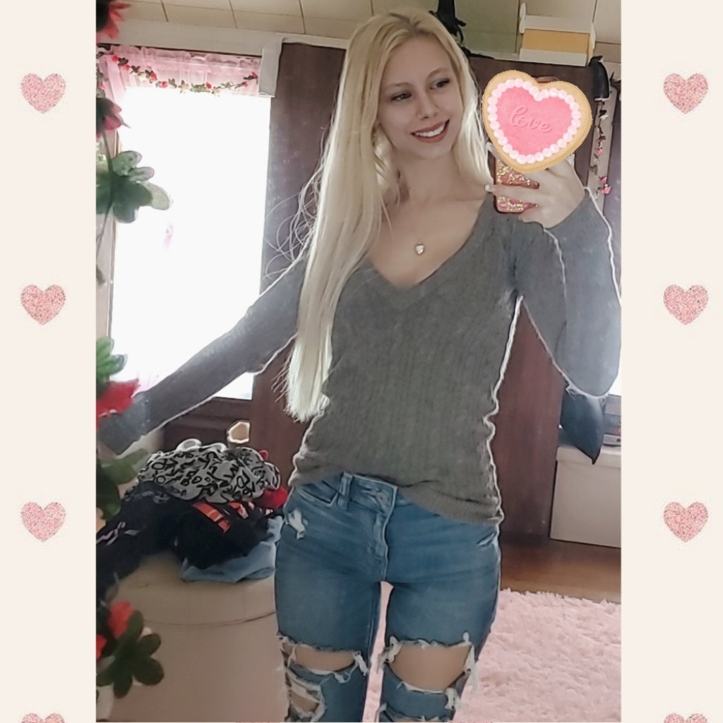 ElliSupremeLady's tweet photo. 𝙷𝚎𝚕𝚕𝚘💗 https://t.co/V6MEmS0ANy
