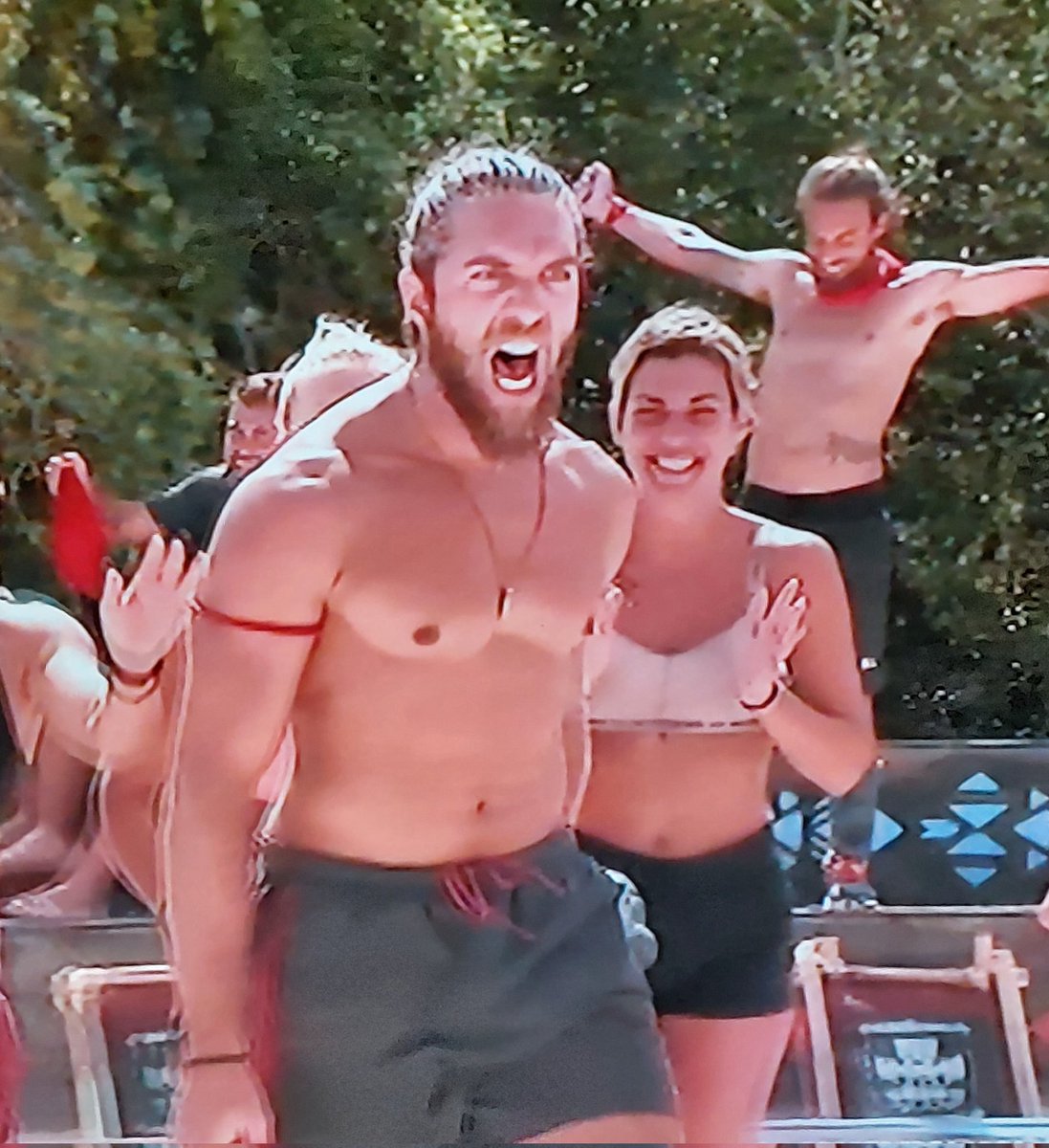 ναι ρε κοροοοοοοοοο ναιιιιιιιιιιιιι!!!!!
#survivorGR