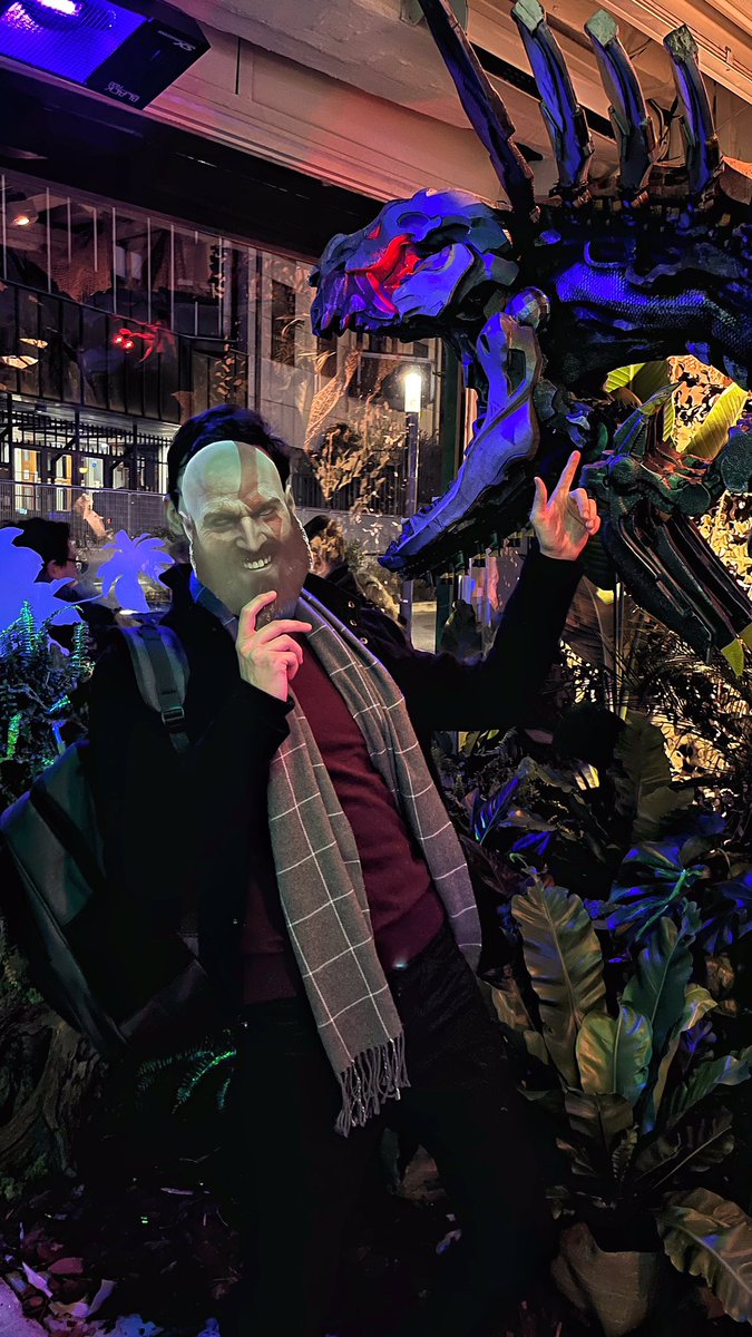 GameonFocus's tweet image. Checking in live from Paris, this Horizon themed restaurant was pretty awesome! Great food, and the decor… they have a giant robot dinosaur in there, do I need to say more?
#LiveFromPS5