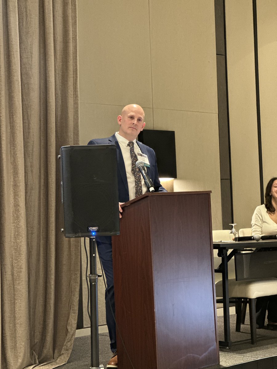 UtahUrology's tweet image. #MOGULS 23 is under weigh with a great talk on cancer misinformation from Dr. Skyler Johnson, a radiation oncologist at @UofUHealth