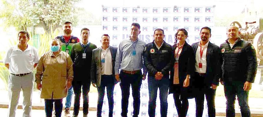 samgm24's tweet photo. Para continuar trabajando de manera coordinada y fortalecer la cultura en materia de #ProtecciónCivil, esta mañana firmé convenio de colaboración con @INDUSTRIALES_MX. Este tipo de acciones fomentarán la participación social, empresarial e institucional en el #Edoméx. https://t.co/QYGBNSTNxF