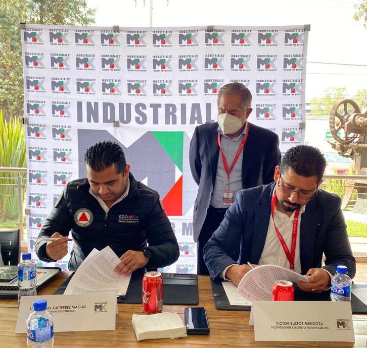 samgm24's tweet photo. Para continuar trabajando de manera coordinada y fortalecer la cultura en materia de #ProtecciónCivil, esta mañana firmé convenio de colaboración con @INDUSTRIALES_MX. Este tipo de acciones fomentarán la participación social, empresarial e institucional en el #Edoméx. https://t.co/QYGBNSTNxF