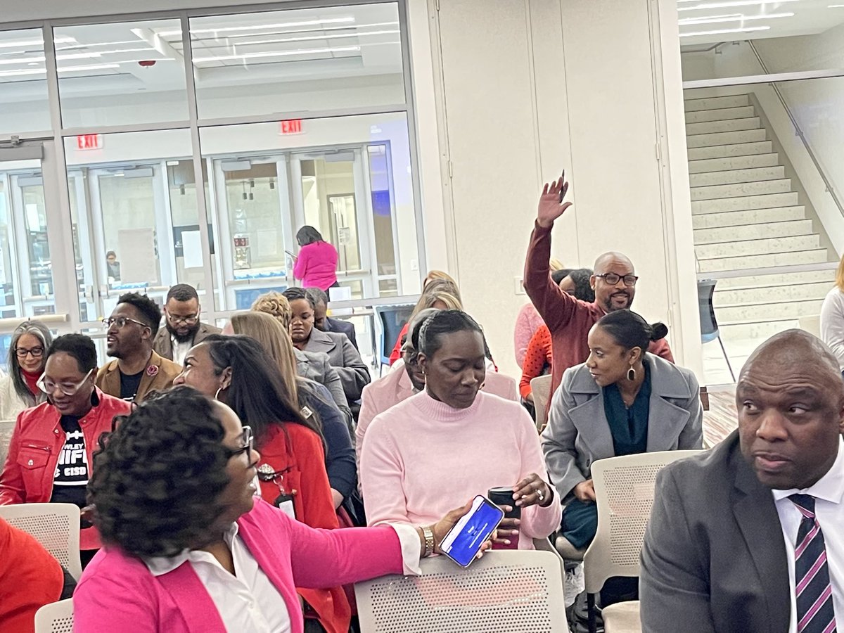 CrowleyISD's tweet photo. ❤️ Our campus principals and central office support staff lead with love and demonstrate what it means to act like a family and work like a team in Crowley ISD. ❤️ #CrowleyPrideUnified https://t.co/jS27bRM6ki