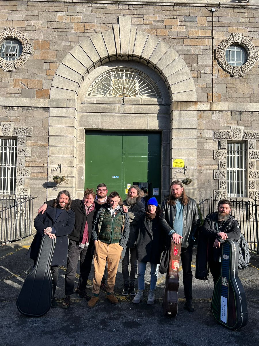 Celebrating Brendan Behan's 100th birthday at Mountjoy Prison today, performing for the inmates with <a href="/Raydeepeet/">Radie Peat</a>, @JFFdublin, @marywallopers, Killian Flanagan &amp; John Cummins.

Major thanks to <a href="/fallon_donal/">Donal Fallon</a> and <a href="/dlLambo/">Daniel Lambert</a> for organising.

❤️