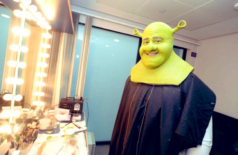 Behind_Pics's tweet photo. Shrek The Musical (2013) https://t.co/hmhb6eolTe