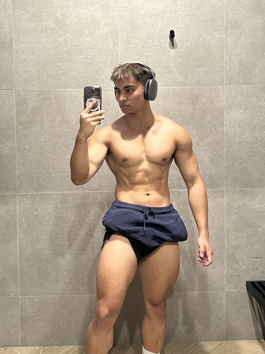 major_glazer's tweet photo. bulk vs. cut vs. now https://t.co/yc2mXNTyGb