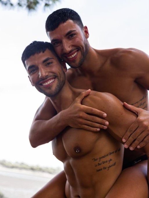 If you guys think it&rsquo;s cute TWINS like us love each other RETWEET this   Check our ONLY FANS: https://t<a href="/tag/feet"class="tags"><span>#feet</span></a><a href="/tag/foot"class="tags"><span>#foot</span></a><a href="/tag/twin"class="tags"><span>#twin</span></a>