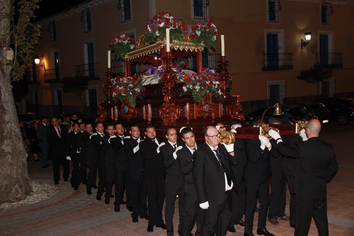 COMUNICADO OFICIAL | Nos complace anunciar el acuerdo alcanzado con la Hermandad de Nuestro Padre Jesús Nazareno de Oria (Almería), para el próximo #ViernesSanto. 

Agradecer a la Junta de Gobierno la confianza depositada en nuestra formación.

#SuenaViator