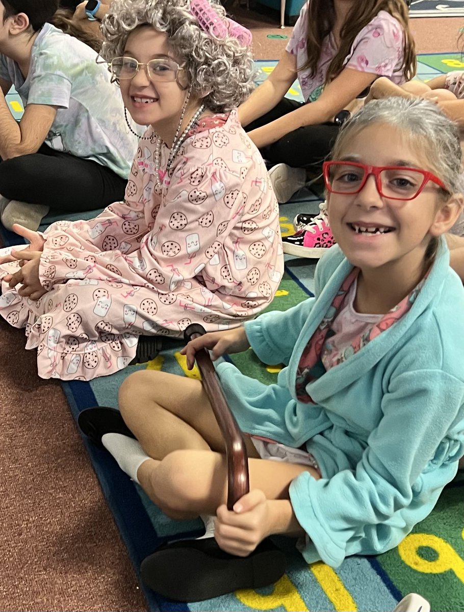 100 Days of Learning was a hit! I'm so glad I have a fun DSC Intern again this year! We matched without even talking! 💕