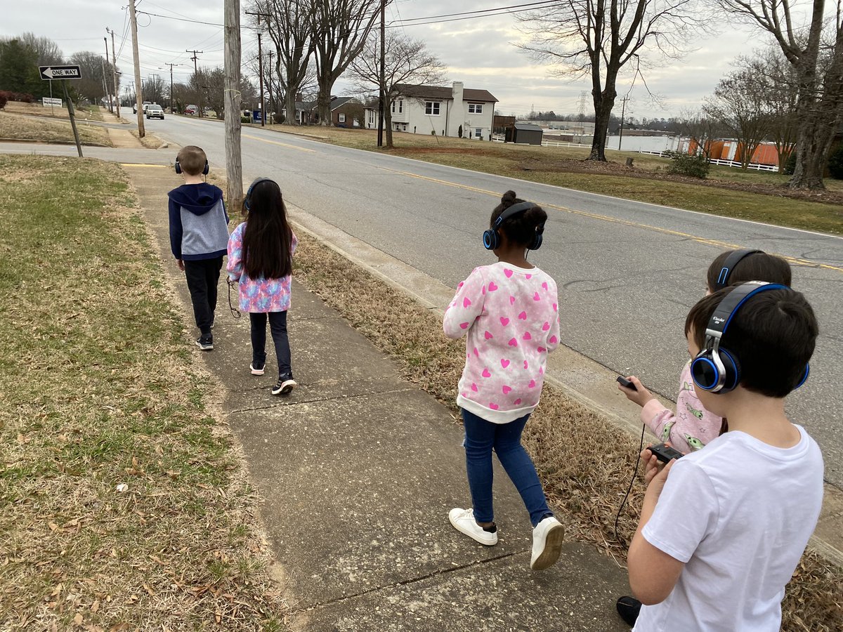 MrU_2ndGrade's tweet photo. We took advantage of today’s nicer weather by finally being able to do another Walking Classroom! We wrapped up our Westward Expansion unit by listening to an episode about The Trail of Tears. We had some great discussions afterwards! @claremont_elem @walkingclassrm #nobeariers https://t.co/oth776Zyxw