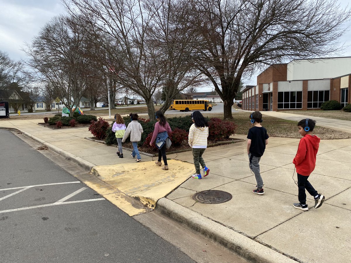 MrU_2ndGrade's tweet photo. We took advantage of today’s nicer weather by finally being able to do another Walking Classroom! We wrapped up our Westward Expansion unit by listening to an episode about The Trail of Tears. We had some great discussions afterwards! @claremont_elem @walkingclassrm #nobeariers https://t.co/oth776Zyxw