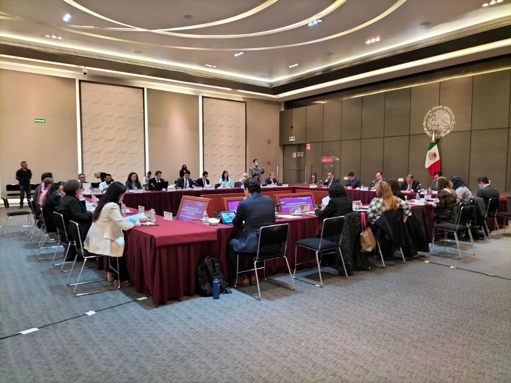 SEGOB_mx's tweet photo. El evento fue presidido por el Titular de la #UASJ, Crescencio Jiménez Núñez, y se contó con la participación de la @USEmbassyMEX, @GN_MEXICO_, @FGRMexico, #OEMASC, @CEAVmex, #PJF, @OADPRS_MX y la @UNAM_MX. 3/3 https://t.co/1y6i0RnTY1