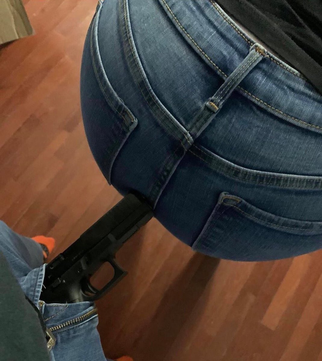 cordelll's tweet photo. "she thought it was my cock but my glock very hard" https://t.co/5O0iX0hkhE