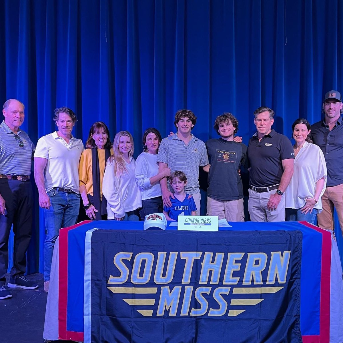 MPCountryDay's tweet photo. We are so #cajunproud of #senior @ConnorGibbs23, who signed a letter of intent to play #football at the @officialsouthernmiss yesterday! We celebrated Connor's signing in Weinmann Auditorium with coaches, friends, and Connor's family.
#mpcds #gocajuns #SMTTT https://t.co/iB4zSk6Qgj