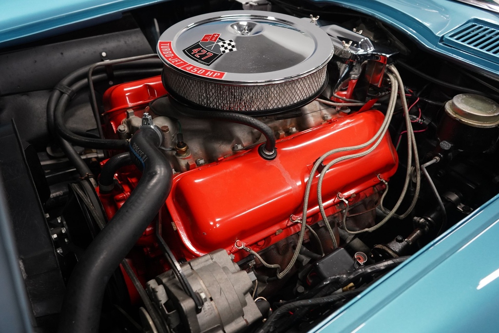 streetsidecars's tweet photo. This 1966 #Chevrolet #Corvette #L72 427 #Convertible features an L72 427 V8 paired with a 4-speed manual transmission. View the full listing here: https://t.co/1bGJNlzQHN https://t.co/6OtpZxiEI5